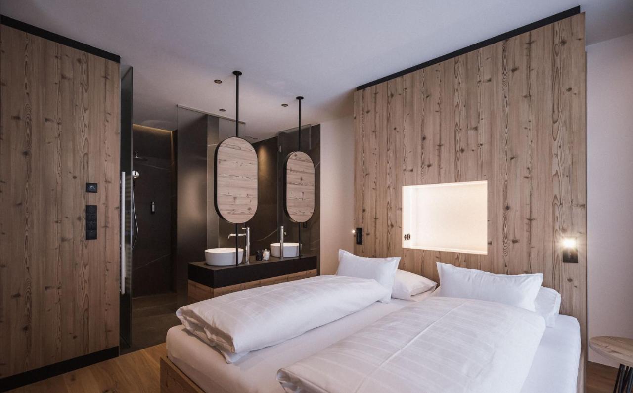 Ahrianova Apartment กัมโปตูเรส ภายนอก รูปภาพ