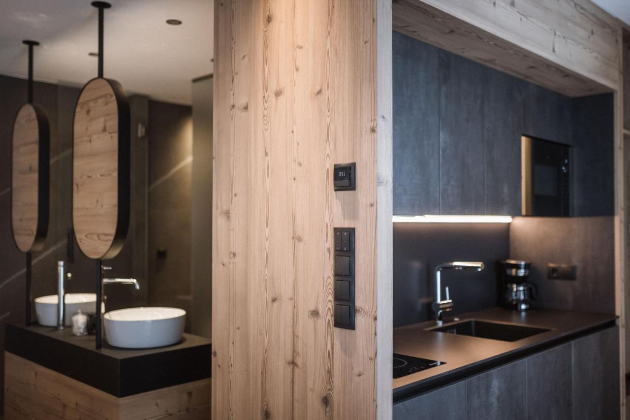 Ahrianova Apartment กัมโปตูเรส ภายนอก รูปภาพ