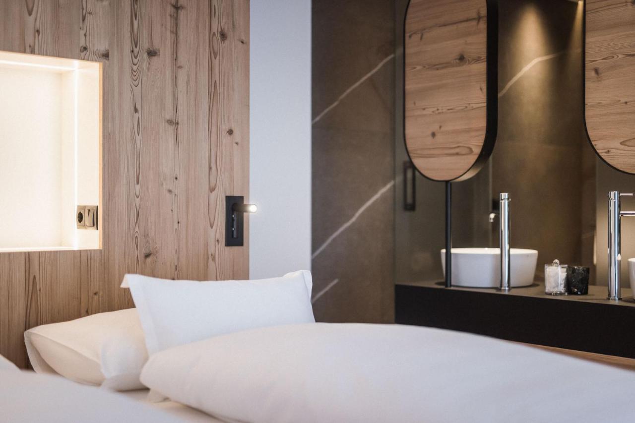 Ahrianova Apartment กัมโปตูเรส ภายนอก รูปภาพ