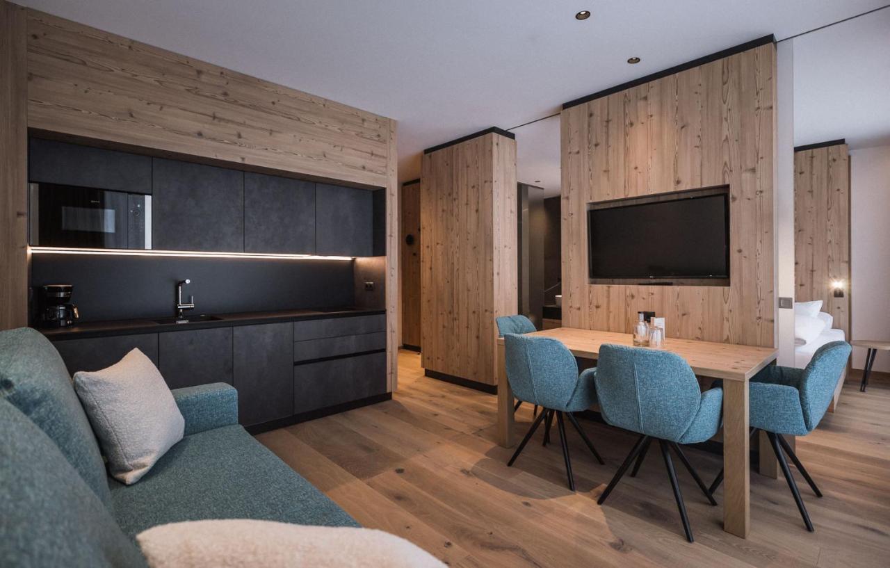 Ahrianova Apartment กัมโปตูเรส ภายนอก รูปภาพ
