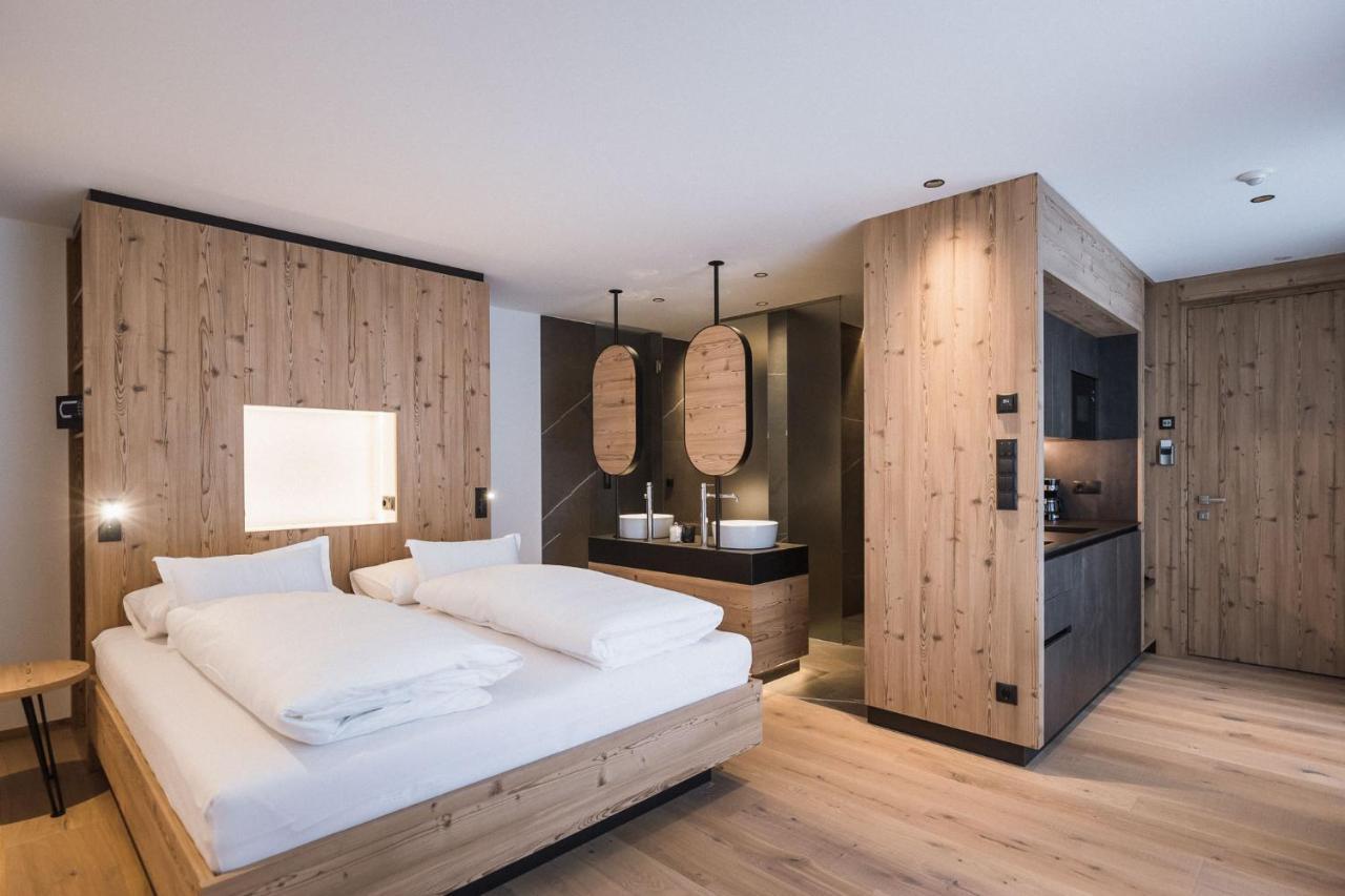 Ahrianova Apartment กัมโปตูเรส ภายนอก รูปภาพ