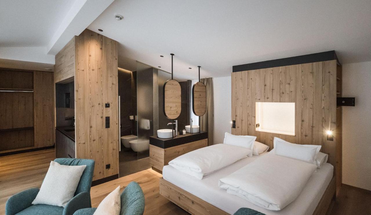 Ahrianova Apartment กัมโปตูเรส ภายนอก รูปภาพ