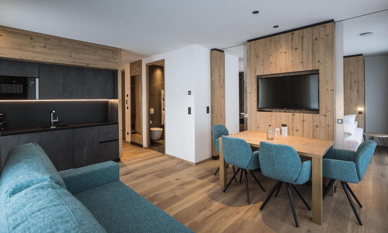 Ahrianova Apartment กัมโปตูเรส ภายนอก รูปภาพ